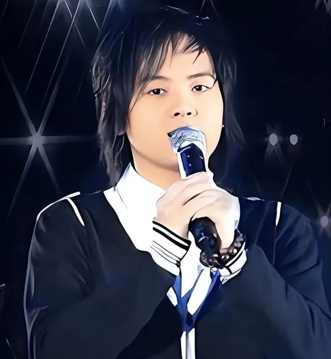 14岁开演唱会，23岁一首歌狂赚2亿，29岁成教授，他如今怎么样了