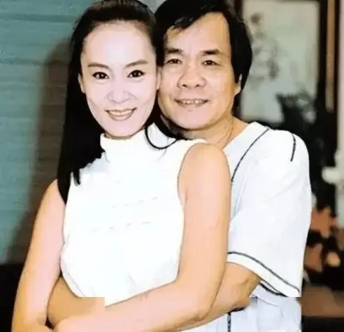 66岁演员刘雪华：感谢继子继女，圆了我被刘德凯毁掉的“母亲梦”