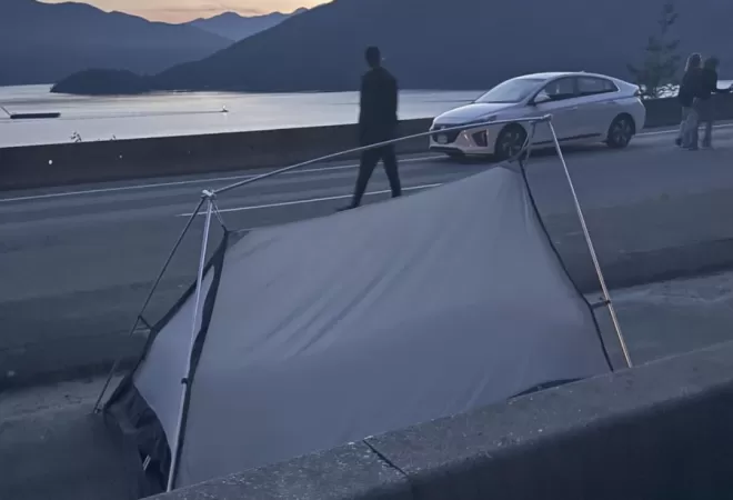 “海天公路”致命车祸封路超8小时！数千司机被困至凌晨！