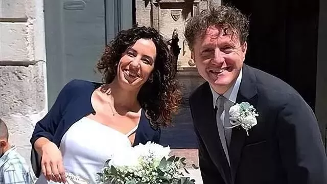 意大利夫妻徒步深山迷路6天，靠喝尿吃野果硬撑