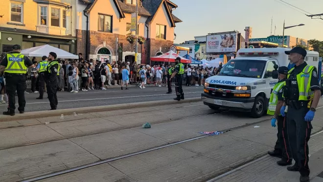 突发！多伦多Salsa街头节爆枪击多人中弹2死！警方急呼：远离现场