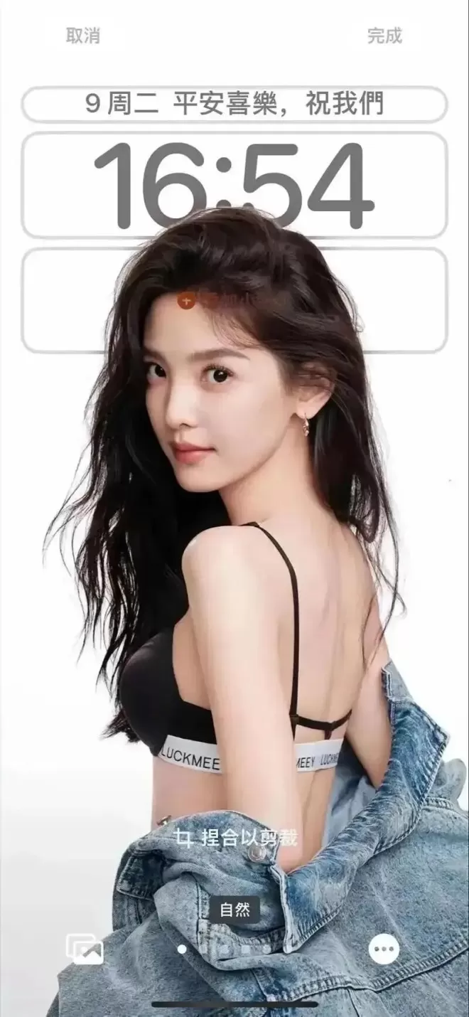 “光线一姐”章若楠清丽颜值美爆了！曼妙身材性感撩人