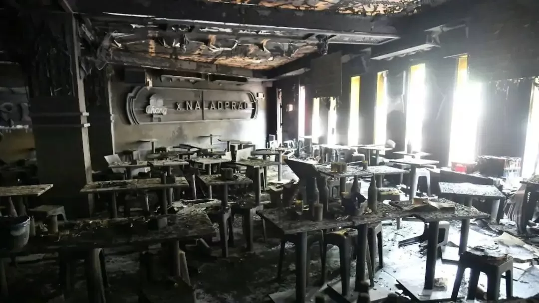 28死73伤! 酒吧爆发恐怖大火 烈焰狂喷 顾客烧成火人逃命 卫生间挤满遗体!