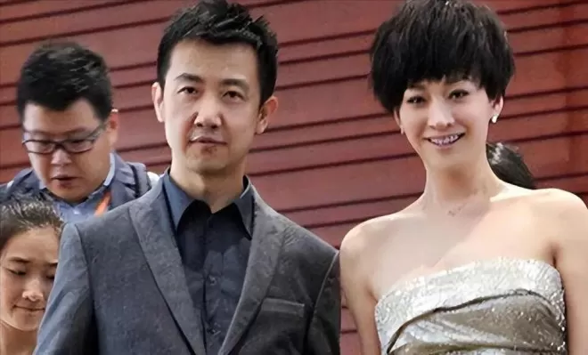曝李小冉已离婚，知情者透露离婚原因,已分居两年