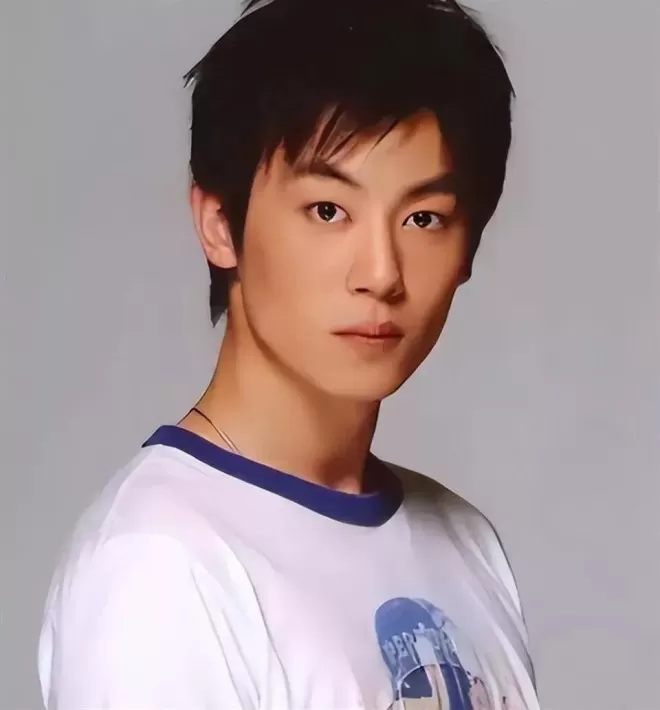 她苦恋朱亚文整整9年,却只能看他迎娶陈思诚的前女友