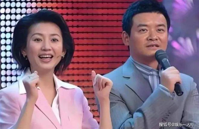 54岁王小丫罕见露面！淡出央视10年，和第二任丈夫在泉州低调丁克