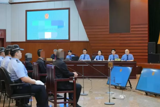 岳父虚构身份购毒,毒死女婿后潜逃,还诈骗妻子