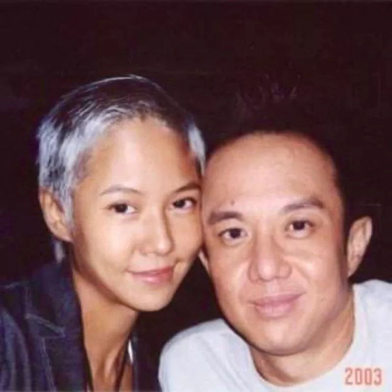 黄大炜姊神隐 Vicky患病暴瘦 悲喊邪不胜正：弟弟出手了