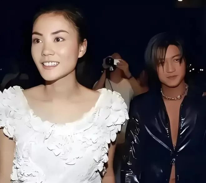 王晶不再隐瞒，张柏芝的婚变主因不是王菲