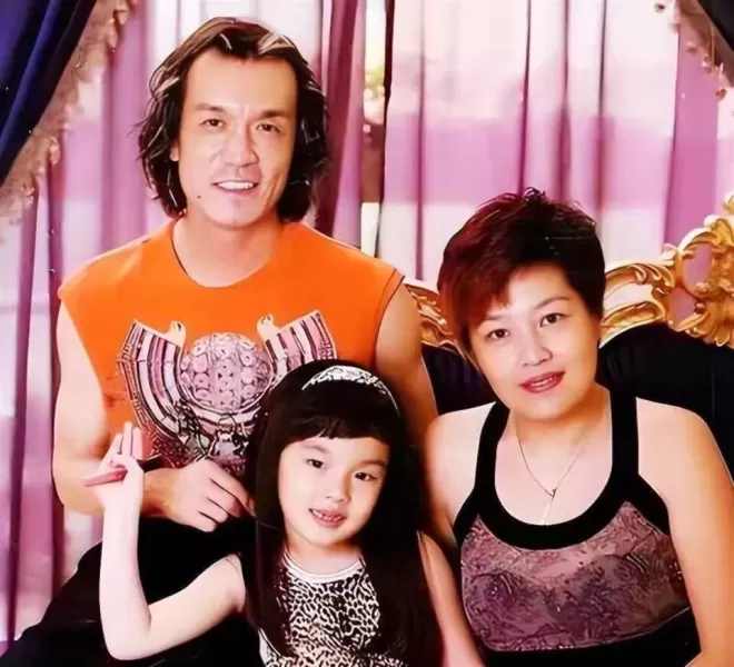 哈文道破李咏葬在美国的原因,不是不爱国,是回不来