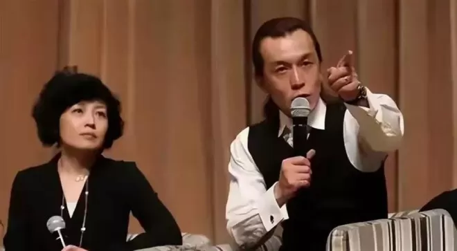 哈文道破李咏葬在美国的原因,不是不爱国,是回不来
