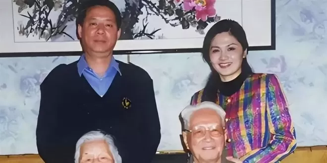 80年代家喻户晓女演员,嫁军委副主席儿子,离婚后混得咋样?