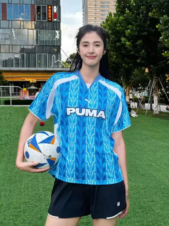 《功夫女足》身高1米88的她抢镜，最美国足翻红