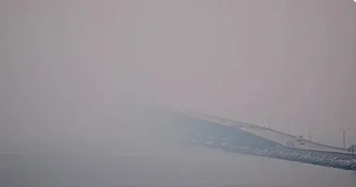 对加拿大再加关税!山火浓雾飘进美国 那个人又怒了;890处正在燃烧,多数已失控