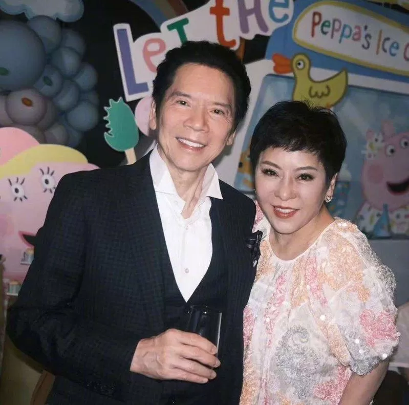 周星驰“功夫女足”票房破10亿 向佐“反向带货”…扯出港圈30年恩怨