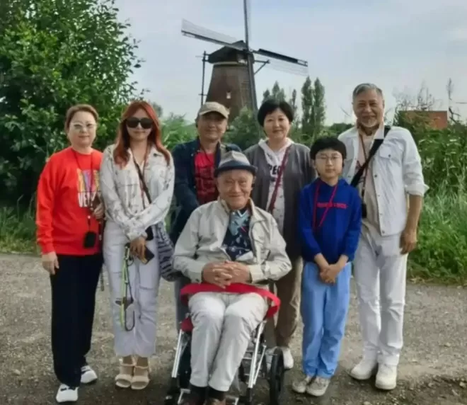 知情人确认牛犇之子演员王侃离世 其个人账号7月初仍正常更新