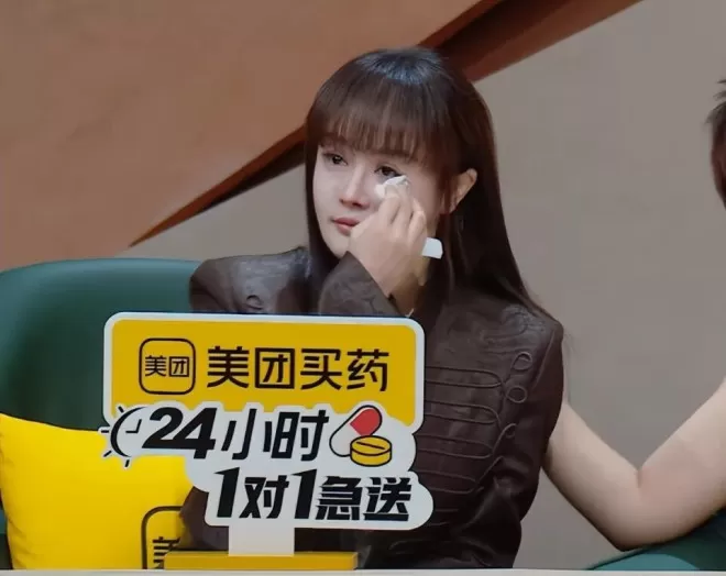 笑不活了！冉莹颖买了上千双高跟鞋霸屏热搜
