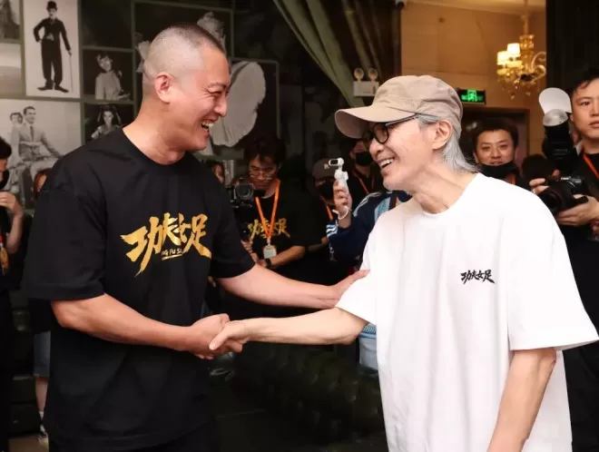 成龙新动作电影《飞鹰计划4》开机，72岁仍是一线打星