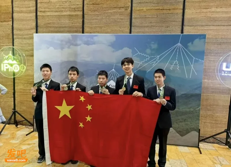 与特朗普合影3个华裔少年,一年后全部进了MIT