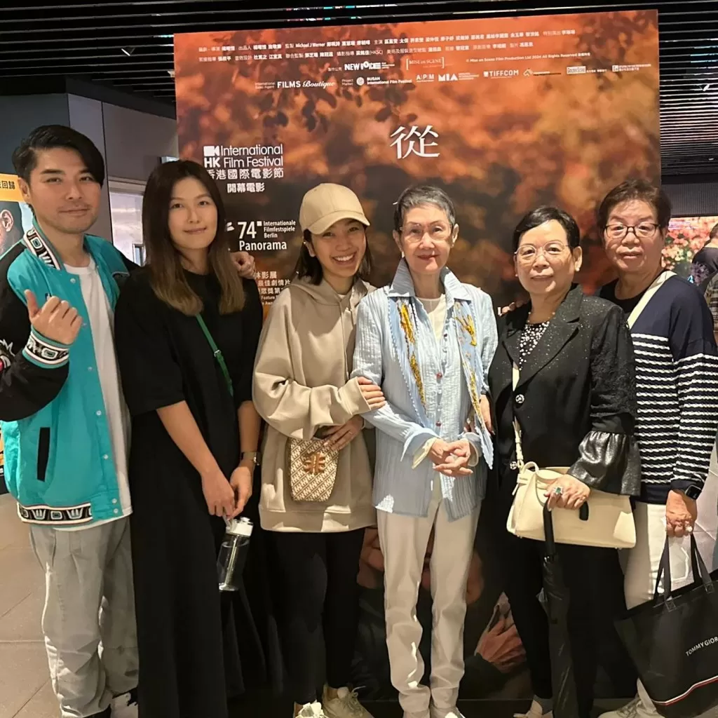 81岁秦沛荣升爷爷  徒手健身展现神级体能  女儿姜丽文惊讶：活得像18岁
