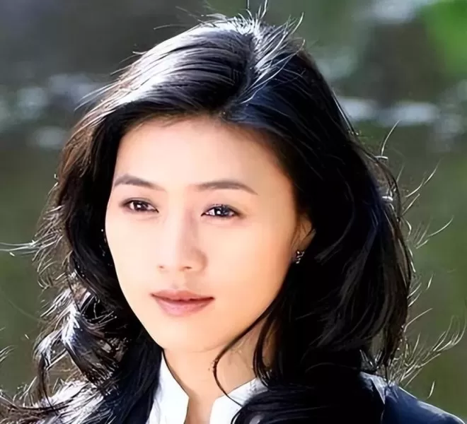 无缝衔接7任女友后,娶了富婆的59岁王志文,今憔悴不堪