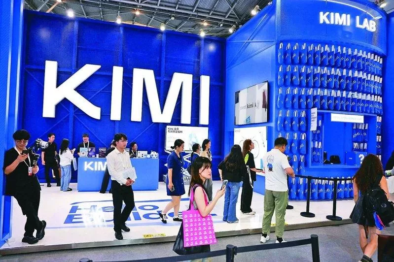 中国也打算紧缩AI与晶片技术出口管制 限制海外下载“模型权重”