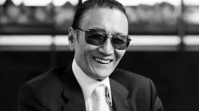 谢贤离世前已失智, 3个保姆24小时照顾; 二婚女儿更洒脱, 未婚生女定居温哥华