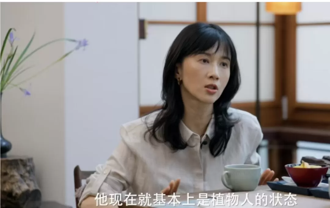 papi酱自曝父亲已瘫痪：摊上一个犟种，得病都是自找的…