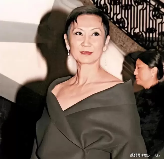 徐克医院守到崩溃痛哭！施南生数亿遗嘱曝光...