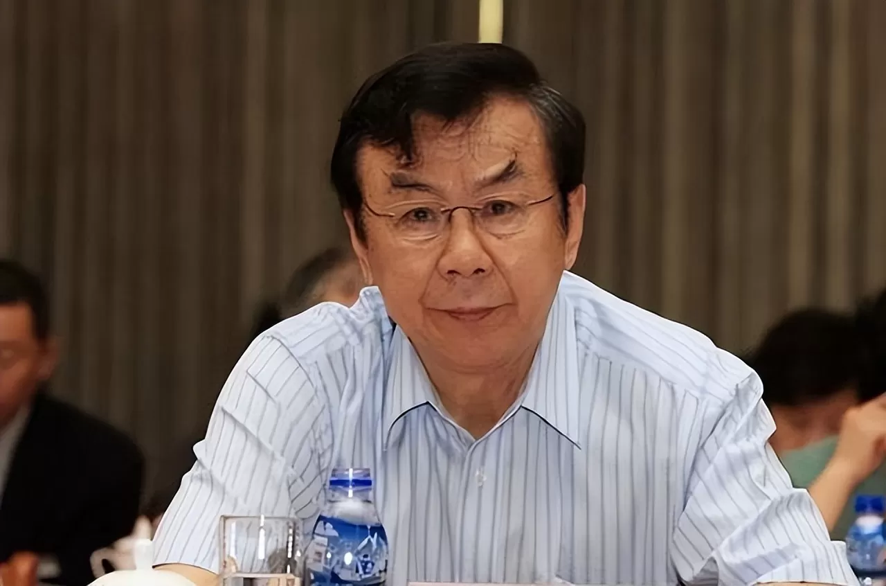 钱多没用?女排教父袁伟民的现状 给中老年人提了个醒