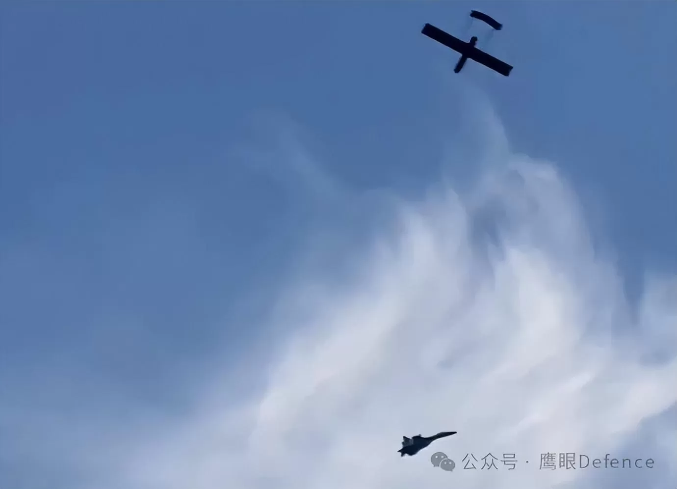 导弹轰炸时正在上班，基洛夫兵工厂伤亡惨重！俄罗斯博主们恐惧乌军新司令