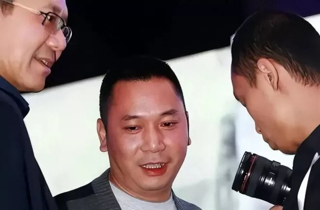 赵薇背后的男人浮出水面，黄有龙迎来最终结局