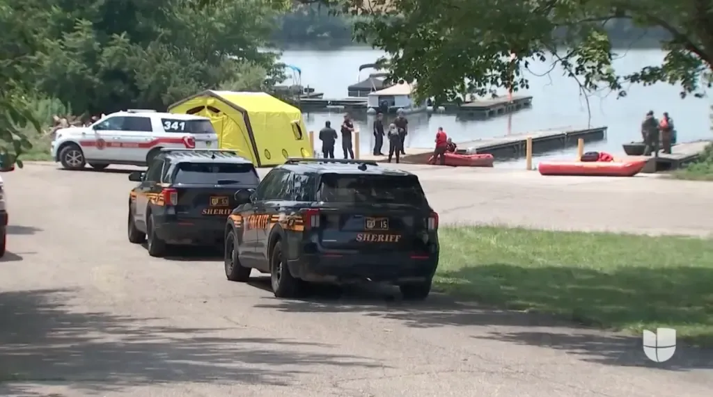 上午刚求婚成功,下午就因拯救女友溺亡;诡异冲动拍下五人淹死前最后照片