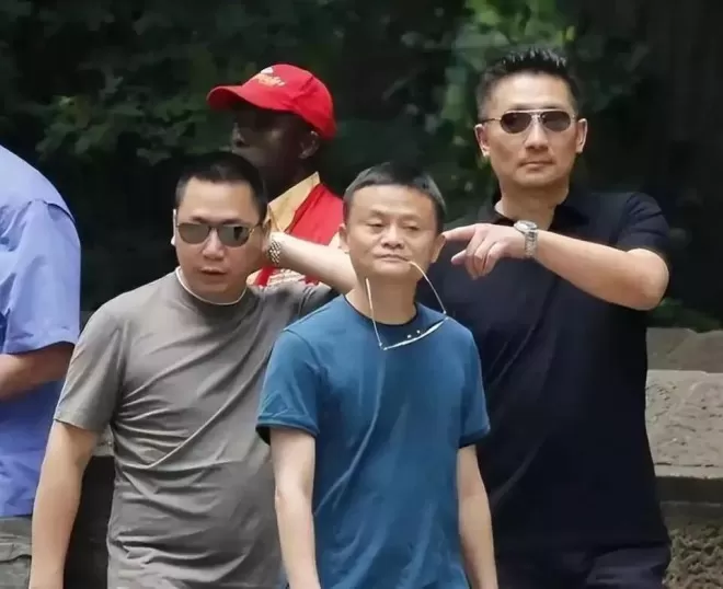 赵薇背后的男人浮出水面，黄有龙迎来最终结局