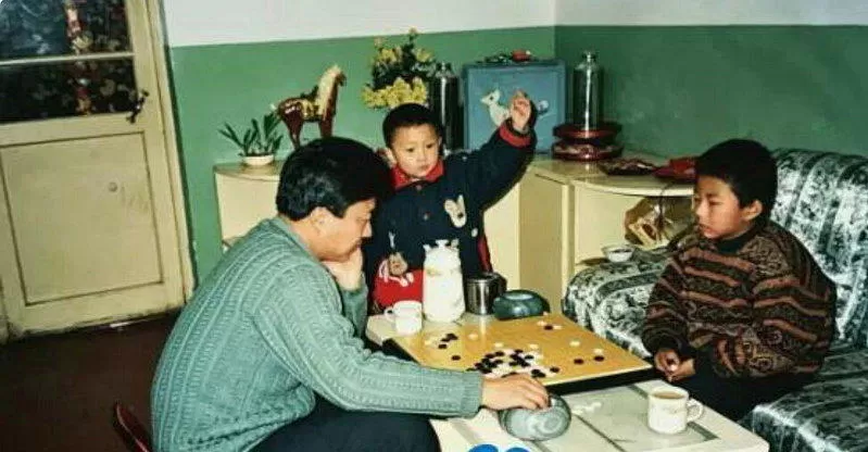 “菲尔兹奖”邓煜 4岁识字、9岁围棋高段…舅年初神预言