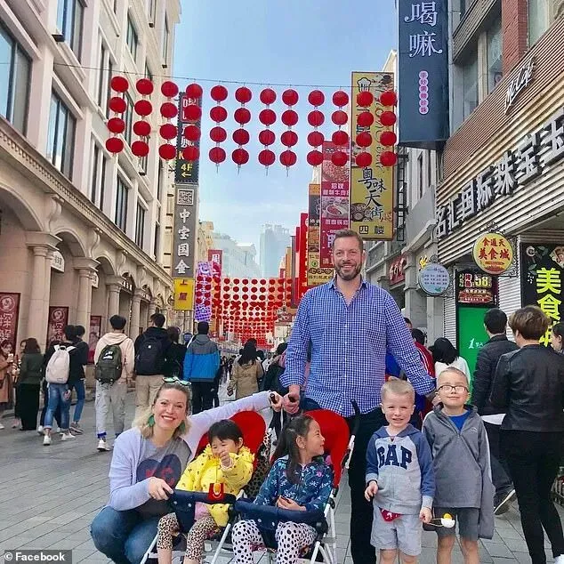 8死! 刚带中国养女杭州游玩, 回国就全家灭门, 凶手竟是孩子高管父亲