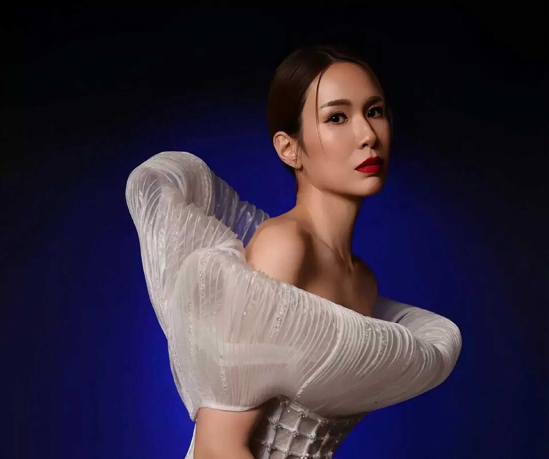 香港知名演员结婚 仅写真和婚纱就花费百万港币