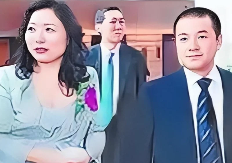 重庆女首富吴亚军 送前夫200亿 给女儿500亿 她这辈子到底在算什么账？