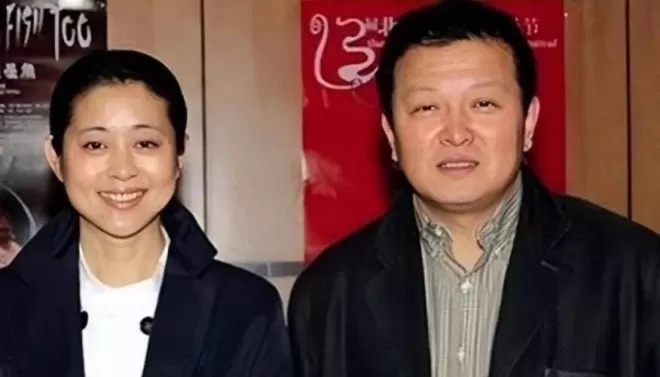 67岁身家过亿的倪萍近况曝光，27岁儿子成"心病"