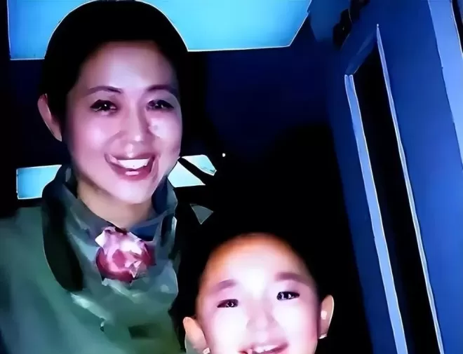 67岁身家过亿的倪萍近况曝光，27岁儿子成"心病"
