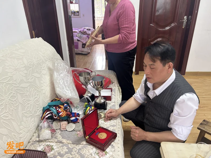 世界冠军吴柳芳就业记