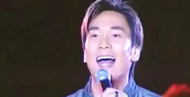只当过一次演员，却住北京亿万豪宅，丈夫给她打工