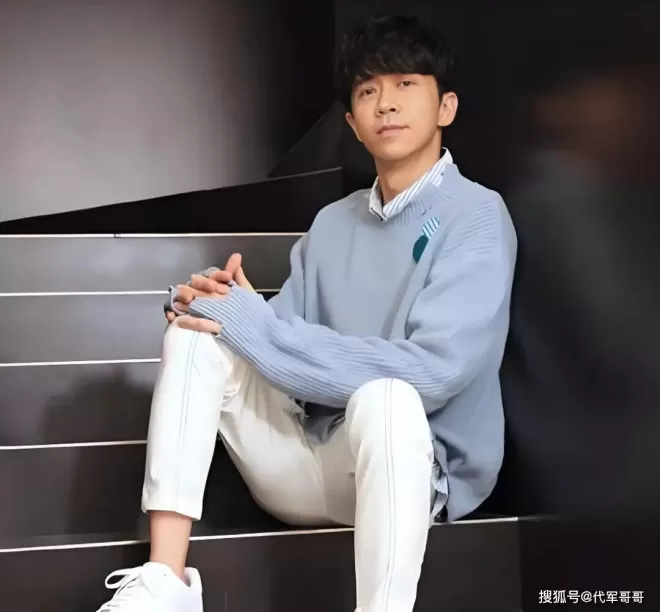 56岁歌星光良近况曝光！曾历经5段真挚恋情，如今孤身一人惹人唏嘘
