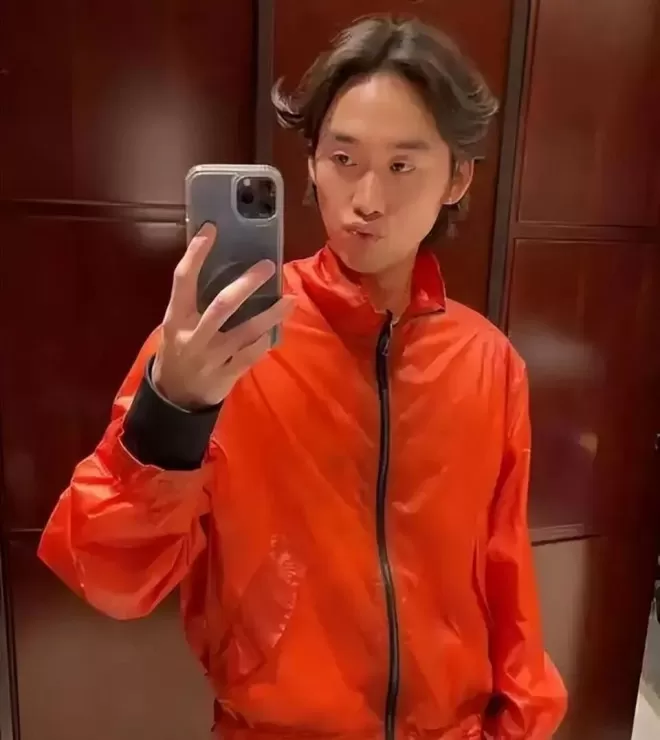 只当过一次演员，却住北京亿万豪宅，丈夫给她打工
