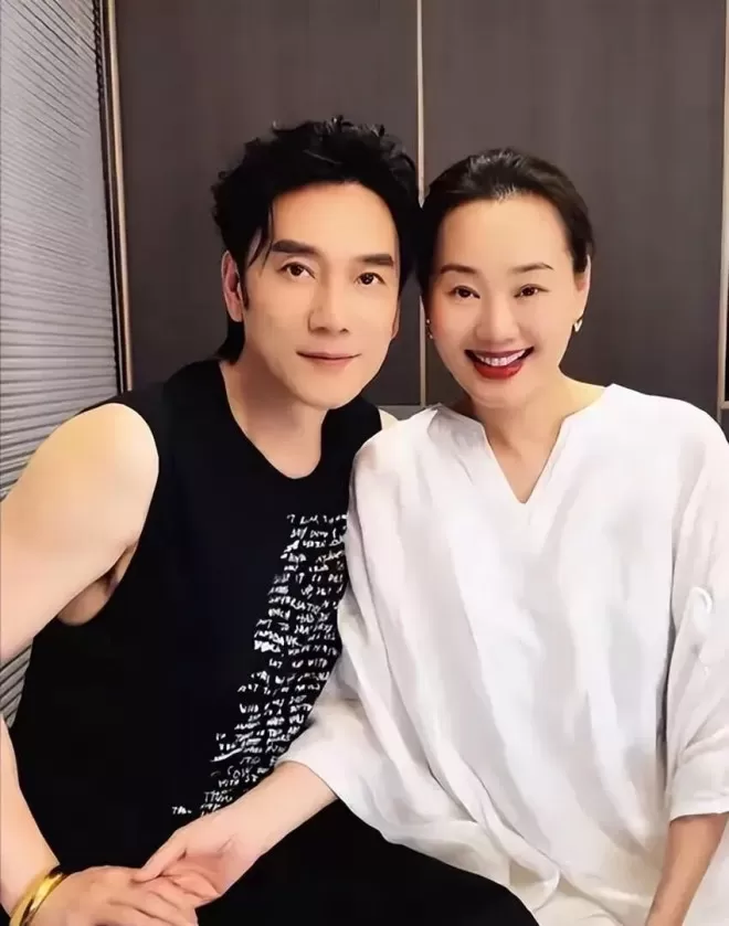 只当过一次演员，却住北京亿万豪宅，丈夫给她打工