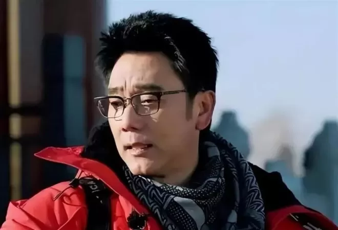 只当过一次演员，却住北京亿万豪宅，丈夫给她打工