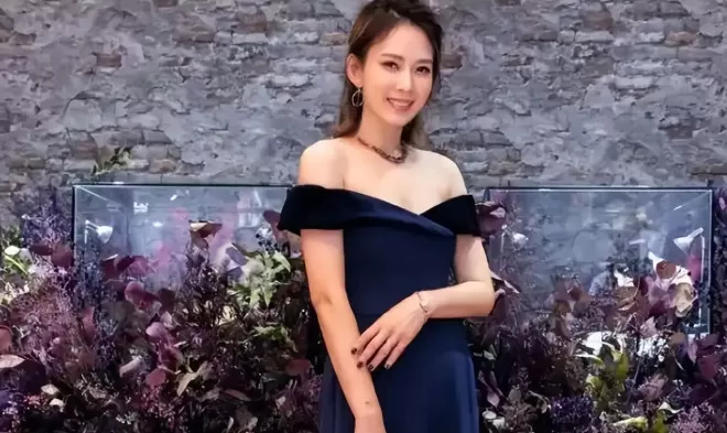 嫁错人太可怕！被前夫公开骂“性欲太强”的她...