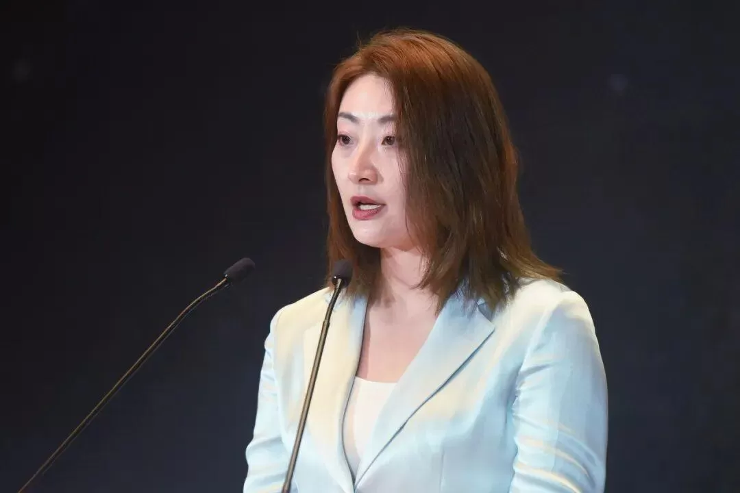 宗馥莉的“同父异母兄弟”成立新公司，实际控制人为杜建英！此前宗馥莉上诉许可申请被香港高院驳回，其不得动用18亿美元资产