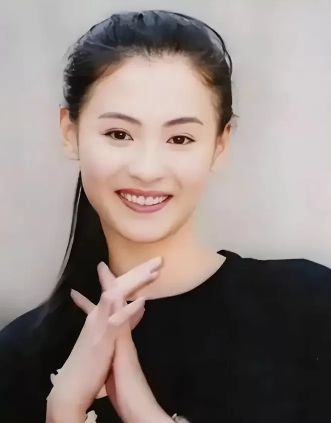 嫁错人太可怕！被前夫公开骂“性欲太强”的她...