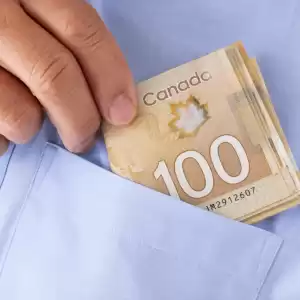 加拿大平均周薪$1337.77, 工资上涨却仍感到钱不够花
